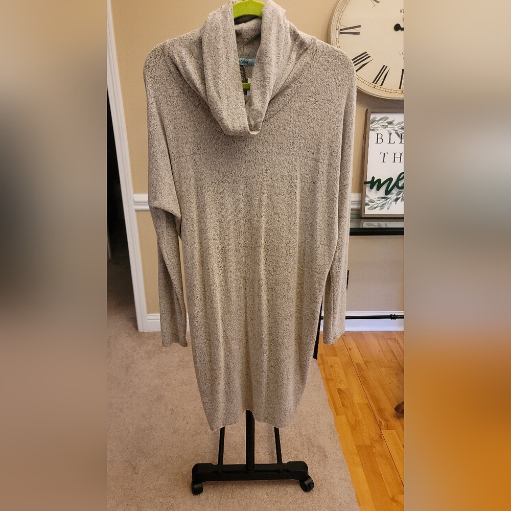 Karlie Cowl Neck Sweater Dress Size M